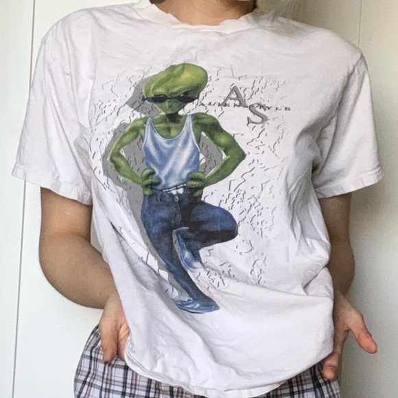 Vintage Other - Vintage 90’s Alien Style T-Shirt